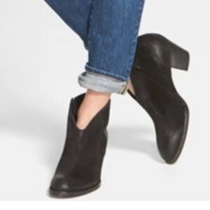 Paul Green Delgado Suede Ankle Boots